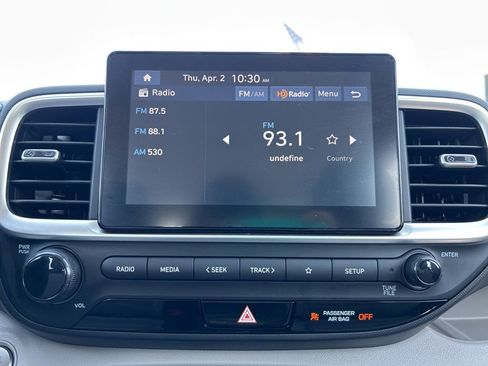 Used 2025 Hyundai Venue SEL FWD image 17