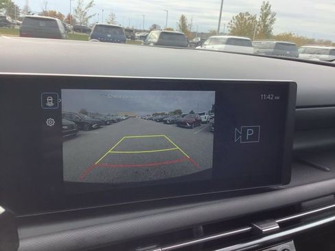 Certified 2025 Hyundai Santa Cruz SE image 27