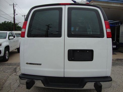 Used 2025 Chevrolet Express 2500 w/ Driver Convenience Package RWD image 8