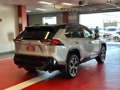 Used 2024 Toyota RAV4 XSE w/ Weather Package AWD/4WD image 4