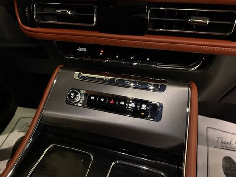 Used 2025 Lincoln Aviator Reserve w/ Jet Appearance Package image 21