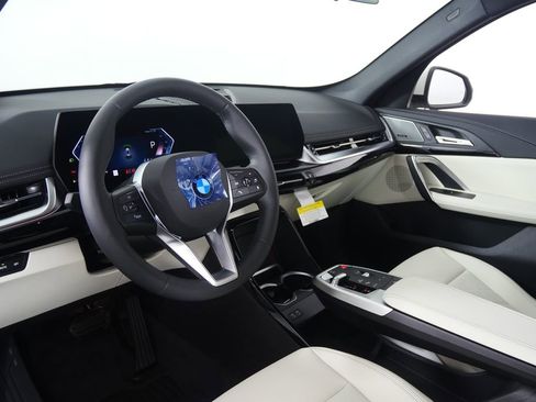 Used 2026 BMW X1 xDrive28i image 12