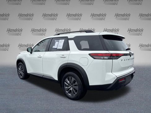 Used 2025 Nissan Pathfinder SV AWD/4WD image 8