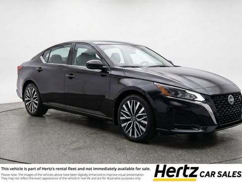 Used 2025 Nissan Altima 2.5 SV FWD image 1