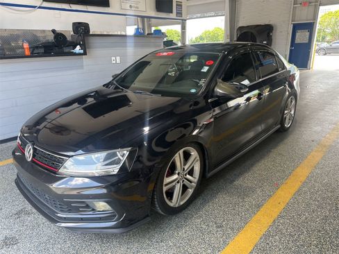 Used 2017 Volkswagen Jetta GLI FWD image 1