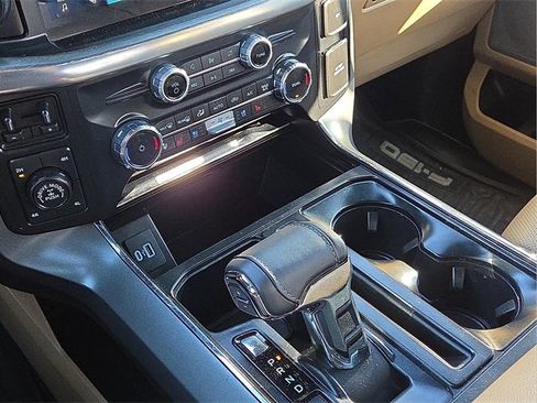 Used 2023 Ford F150 Lariat w/ Trailer Tow Package image 15