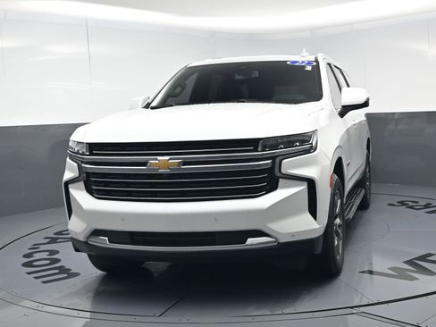 Used 2022 Chevrolet Tahoe LT w/ LT Signature Package image 11