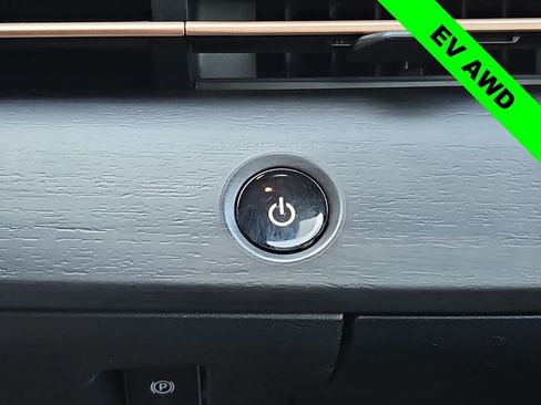 Used 2023 Nissan Ariya AWD image 24