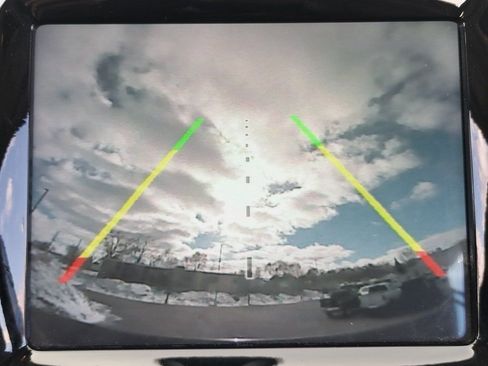 Used 2020 Jeep Cherokee Limited image 24