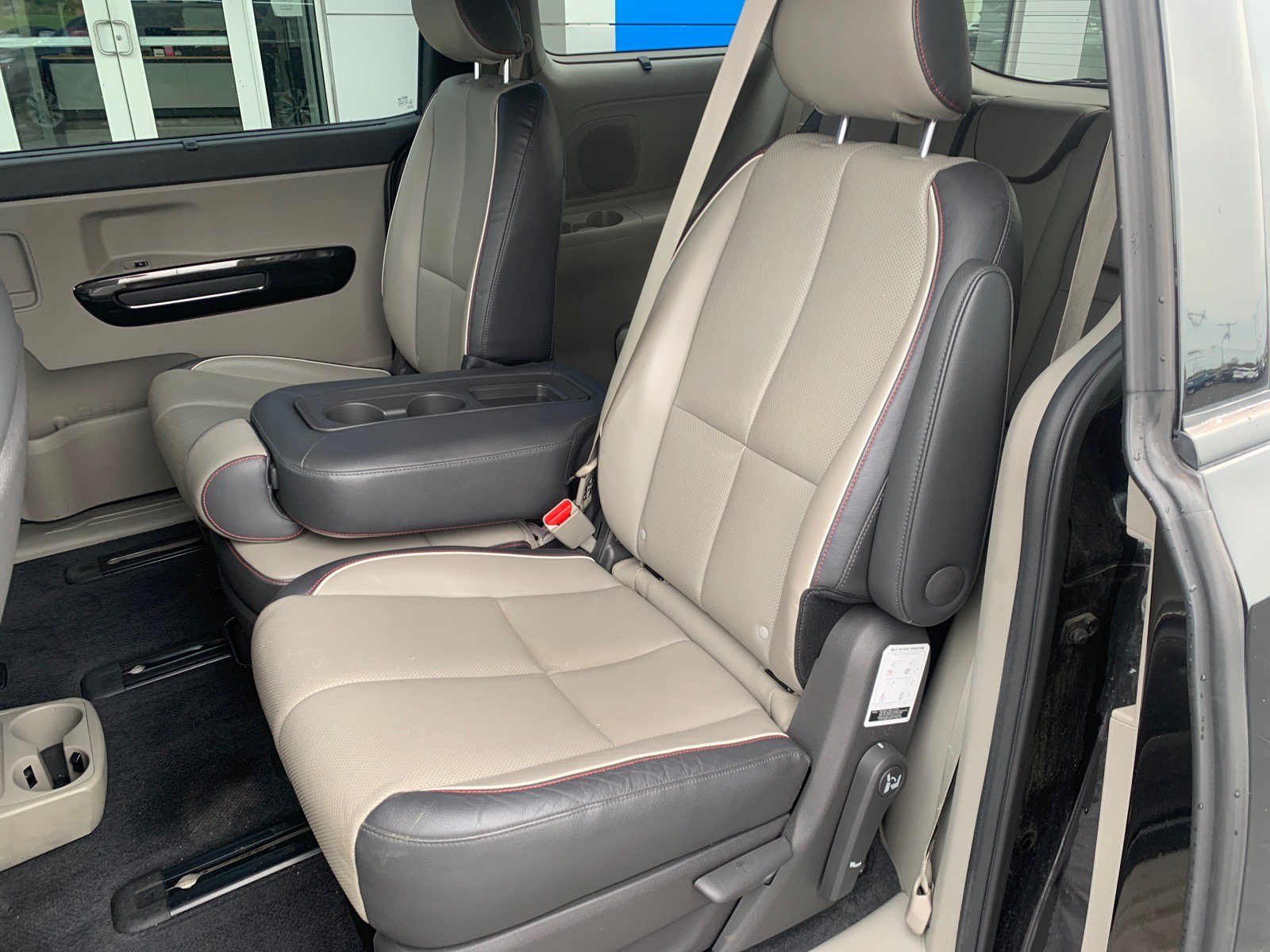 Used 2016 Kia Sedona SX FWD image 6
