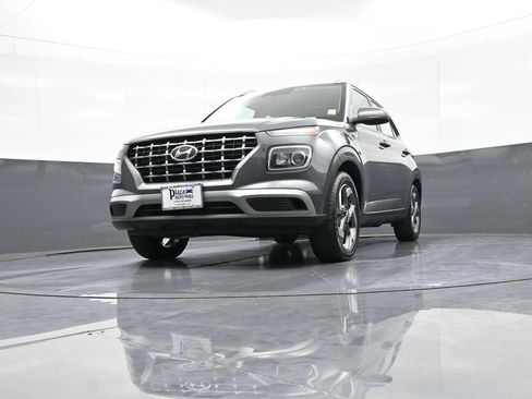 Certified 2024 Hyundai Venue SEL FWD image 26