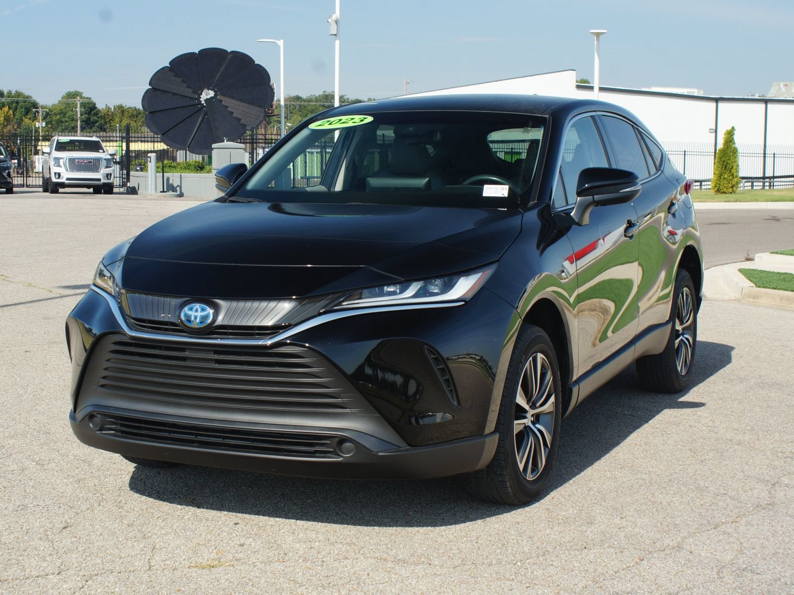 Used 2023 Toyota Venza LE AWD/4WD image 22