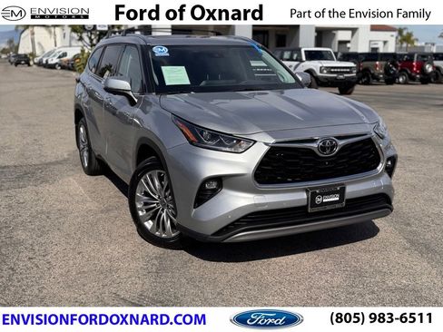 Used 2023 Toyota Highlander Platinum image 1