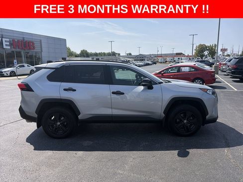 Used 2021 Toyota RAV4 XLE AWD/4WD image 30