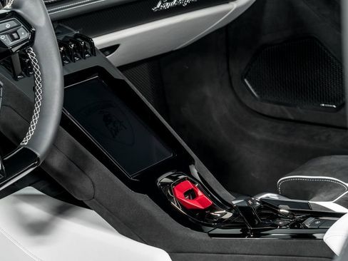 Used 2023 Lamborghini Huracan Tecnica image 23