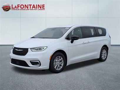 New 2026 Chrysler Pacifica Select