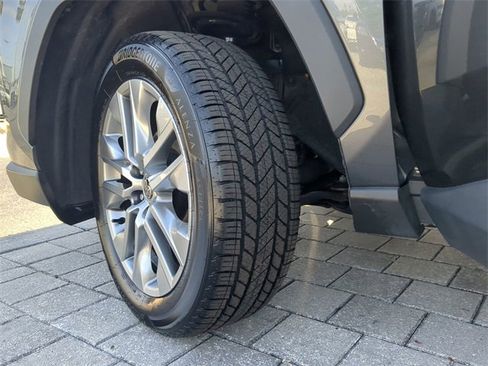 Used 2022 Toyota RAV4 XLE Premium image 35