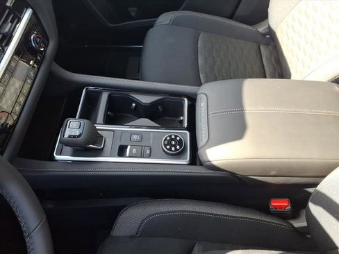 New 2025 Nissan Pathfinder SV image 15