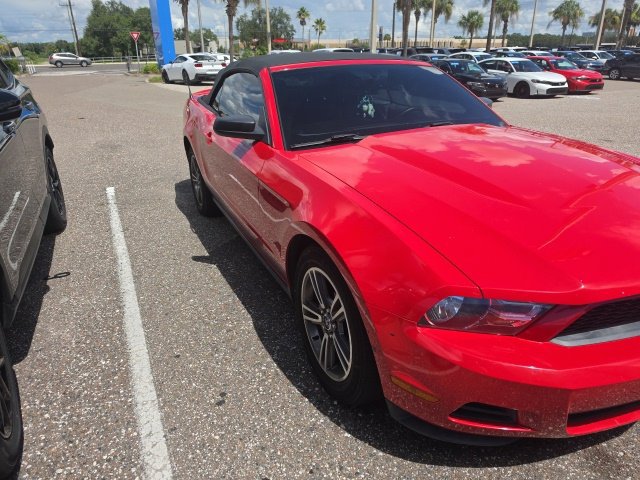 Used 2010 Ford Mustang Convertible RWD image 4