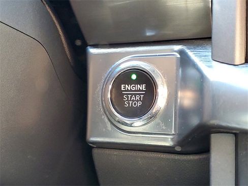 Used 2022 Ford F150 Lariat w/ Equipment Group 501A Mid image 20