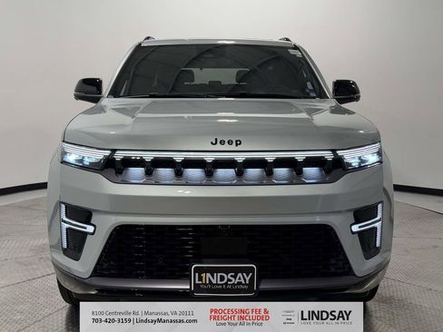 New 2026 Jeep Grand Wagoneer Limited AWD/4WD image 3