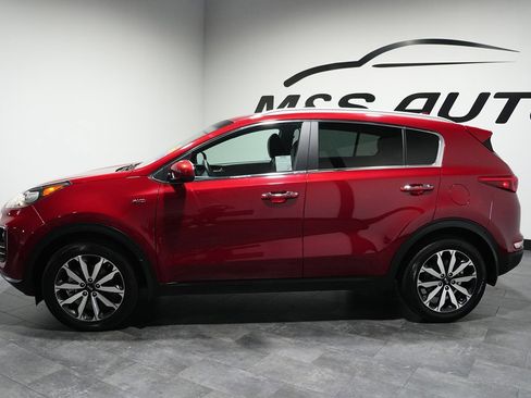 Used 2017 Kia Sportage EX image 4