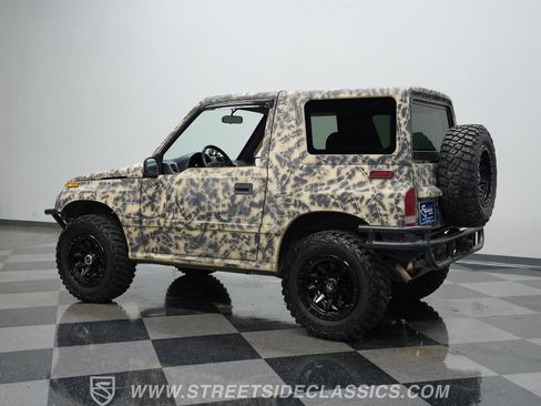 Used 1996 Geo Tracker 4WD 2-Door image 8