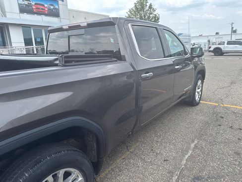 Used 2019 GMC Sierra 1500 SLT w/ SLT Convenience Package AWD/4WD image 13