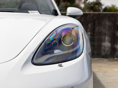 Certified 2024 Porsche 718 Boxster S RWD image 18