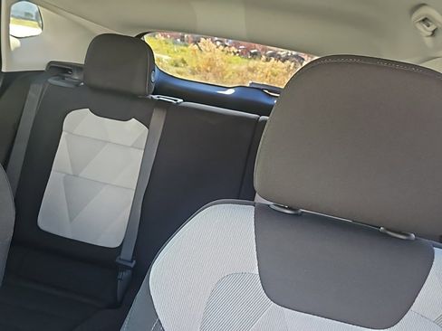 Used 2024 Chevrolet Trax LS w/ LS Convenience Package image 17