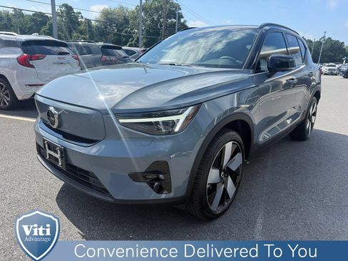 Used 2023 Volvo XC40 Recharge Ultimate w/ Protection Package Premier AWD/4WD image 3