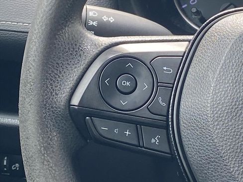 Used 2019 Toyota RAV4 LE image 7