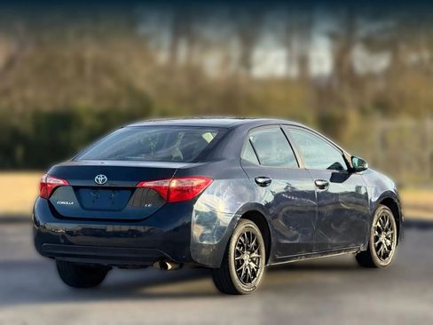 Used 2019 Toyota Corolla LE image 9