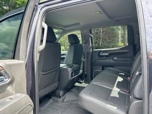 Used 2023 GMC Sierra 1500 SLT w/ SLT Premium Package AWD/4WD image 46