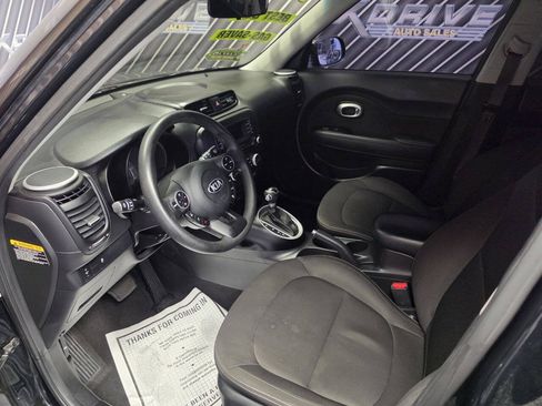 Used 2016 Kia Soul FWD image 12