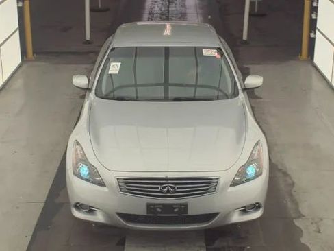 Used 2014 INFINITI Q60 Convertible 2D w/ Premium Package image 3