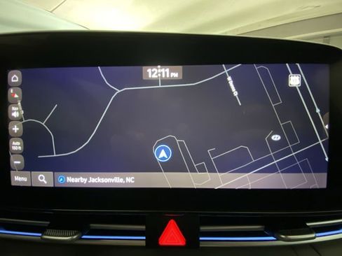 Used 2024 Hyundai Elantra SEL FWD image 18