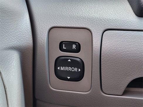 Used 2009 Toyota Camry SE image 10