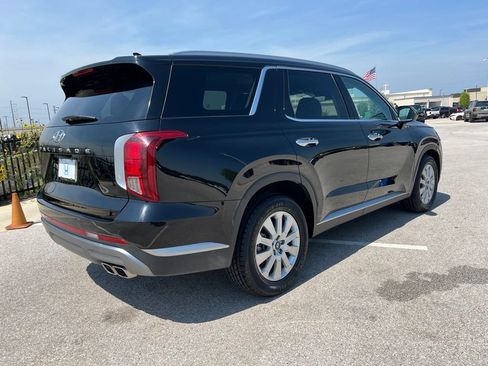 Used 2025 Hyundai Palisade SEL FWD image 4