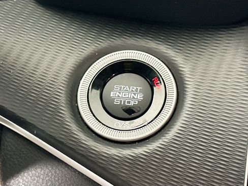 Certified 2023 Jeep Grand Cherokee Altitude AWD/4WD image 16