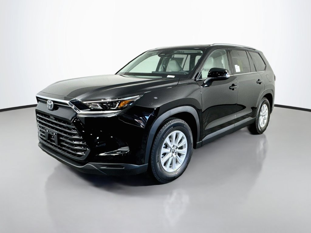 New 2026 Toyota Grand Highlander XLE FWD image 2