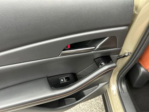 Used 2025 MAZDA CX-30 Carbon image 27