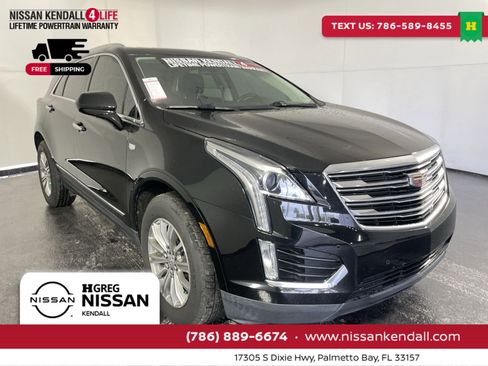 Used 2017 Cadillac XT5 Luxury image 2