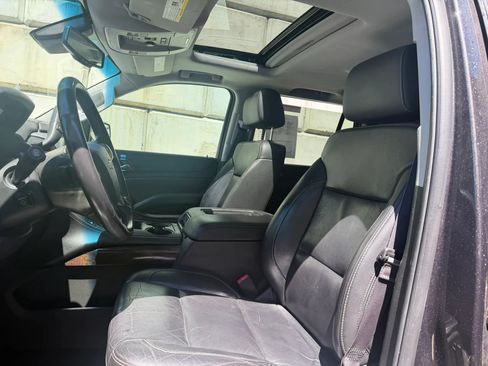 Used 2016 Chevrolet Tahoe LT w/ Luxury Package AWD/4WD image 2