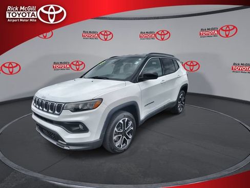 Used 2023 Jeep Compass Limited AWD/4WD image 4