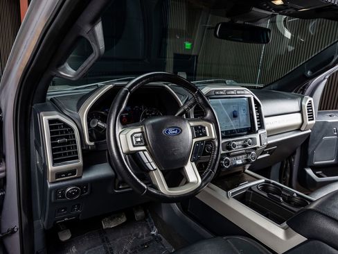 Used 2022 Ford F250 Lariat w/ Lariat Ultimate Package image 16