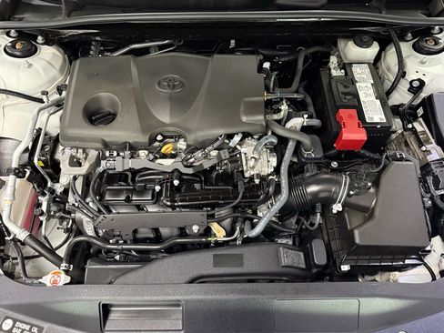 Used 2022 Toyota Camry LE image 21