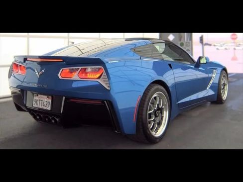 Used 2016 Chevrolet Corvette Stingray Coupe RWD image 4