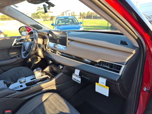 New 2026 Mitsubishi Outlander SE FWD image 45