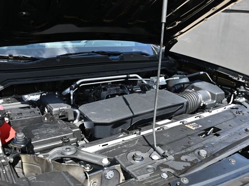 Used 2024 Chevrolet Colorado W/T w/ Safety Package image 24